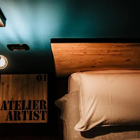 Bed & Breakfast Travel