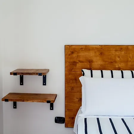 Bed & Breakfast Travel