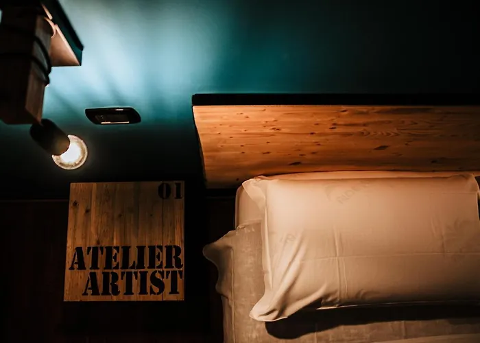 Bed & Breakfast Travel