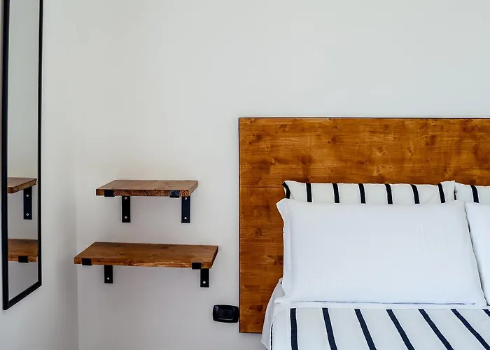 Bed & Breakfast Travel